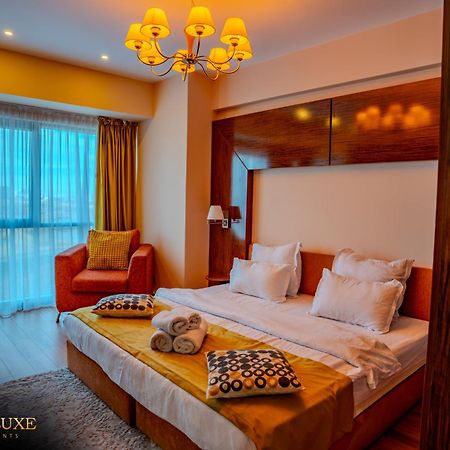 Presidential Luxury Apartments With Amazing View - Yamaluxe Бухарест Экстерьер фото