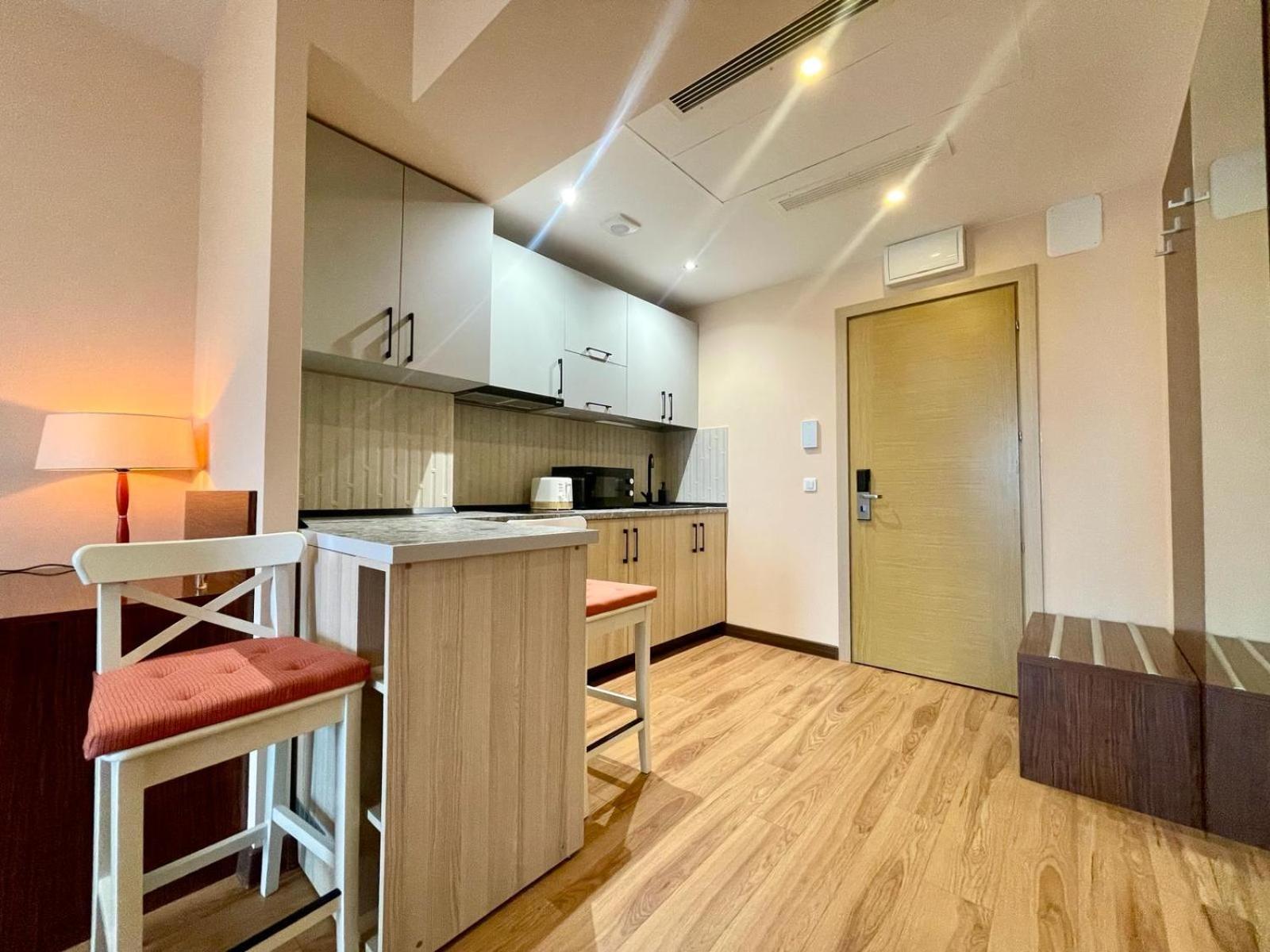 Presidential Luxury Apartments With Amazing View - Yamaluxe Бухарест Экстерьер фото